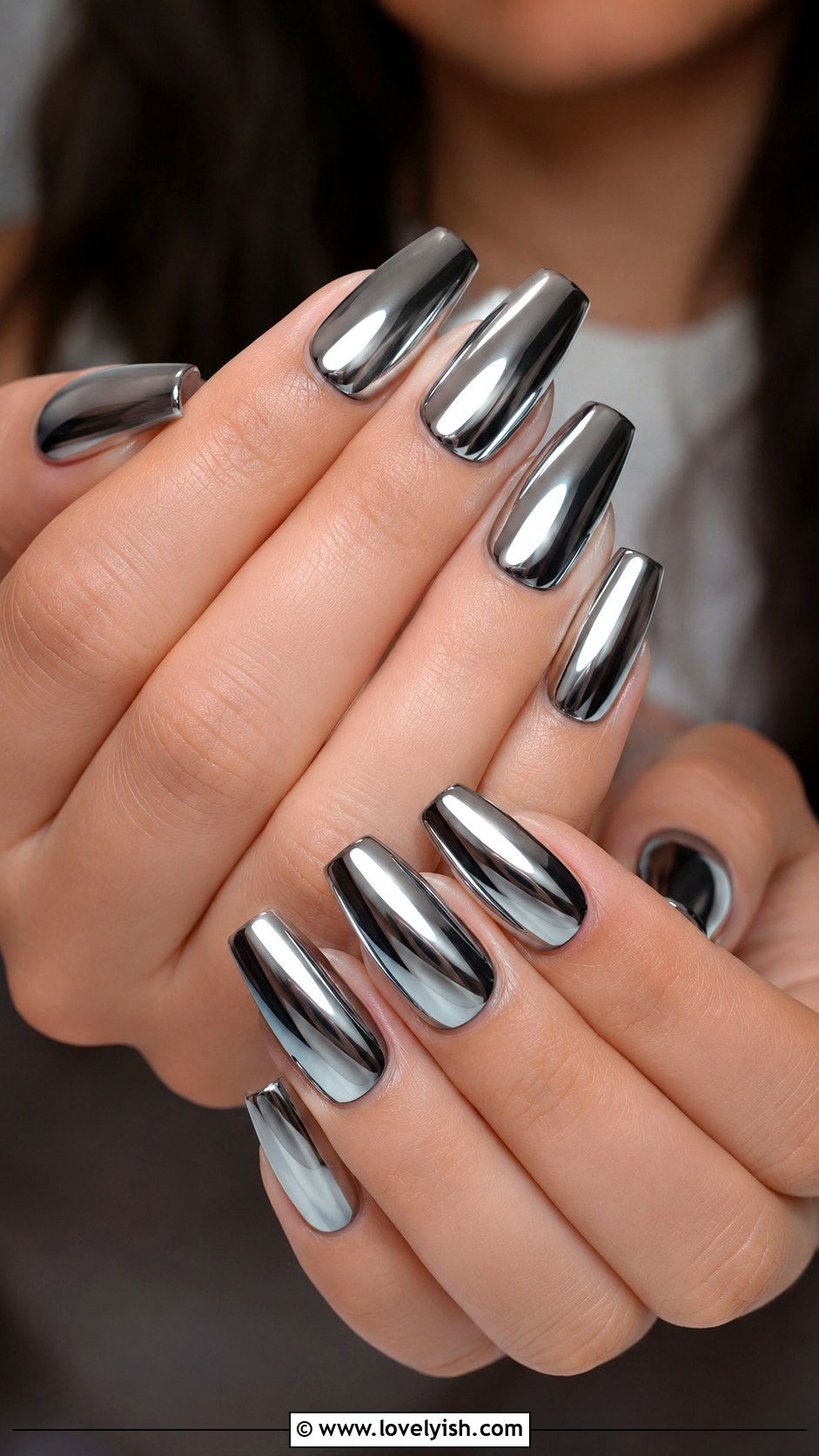 Chrome Mirror Silver Nails - 47 nail inspiration - 47 nail inspiration