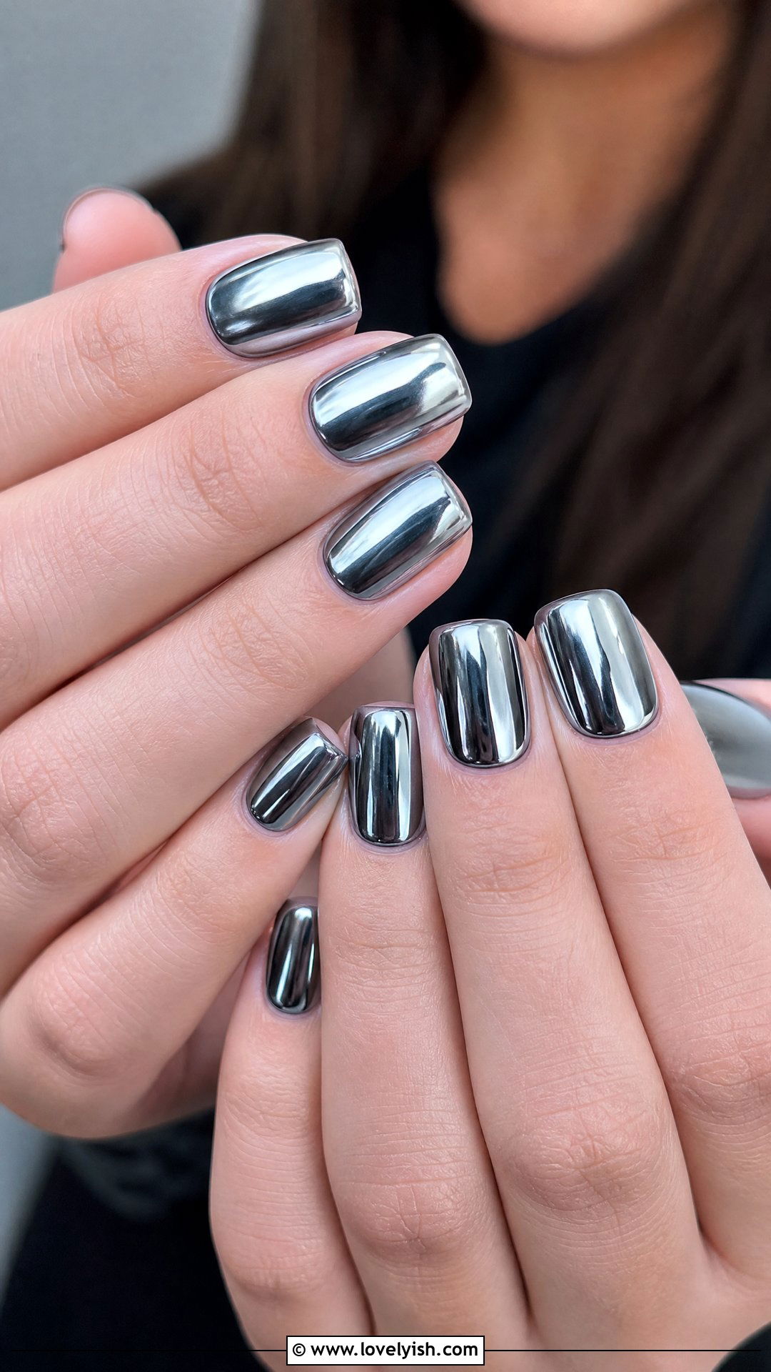Chrome Mirror Silver Nails - 30 nail designs for teens - 30 nail designs for teens