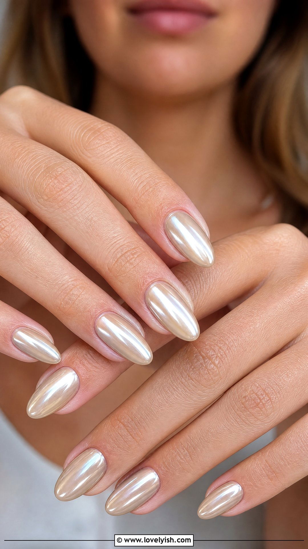 Chrome Pearl Beach Nails - 25 beach nail ideas - 25 beach nail ideas