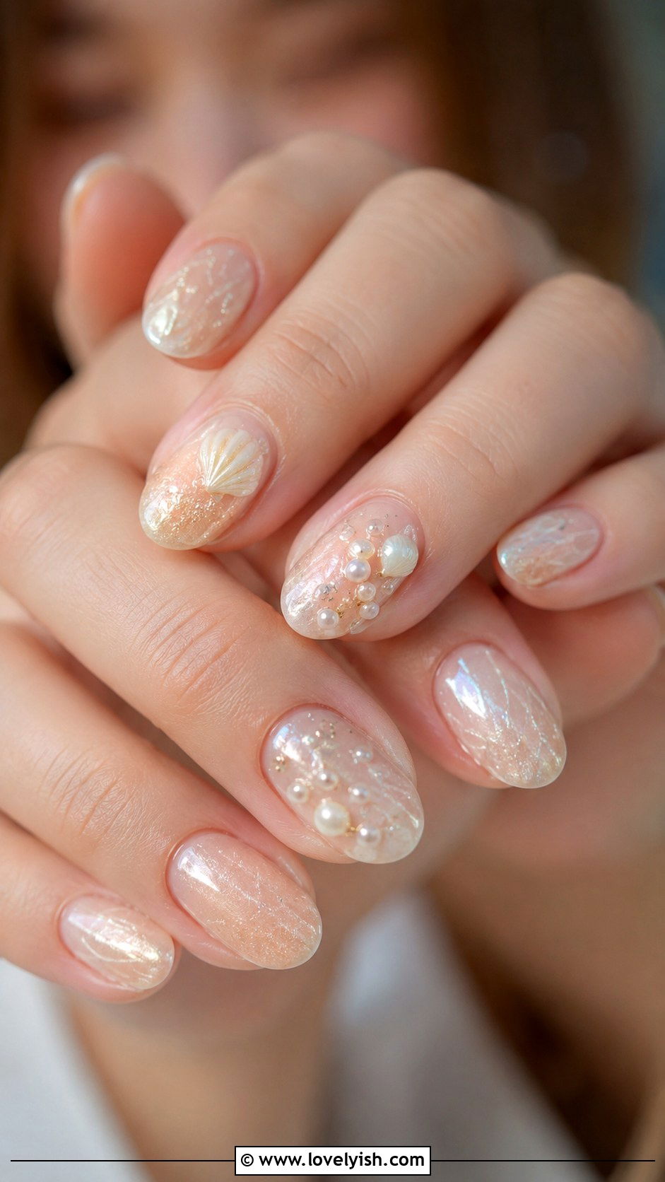 Chrome Silver Mirror Nails - 34 nail design for summer - 34 nail design for summer