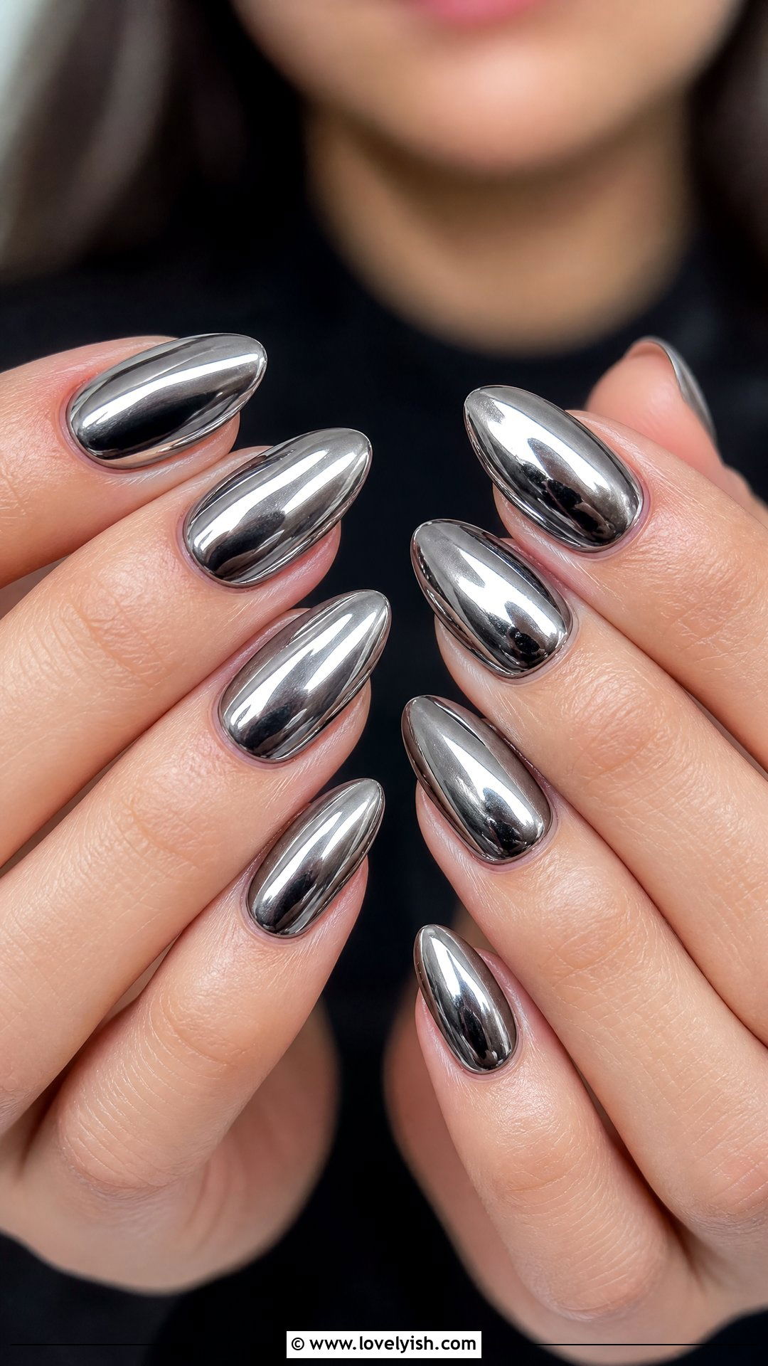 Chrome Silver Mirror Nails - 50 simple nail art - 50 simple nail art