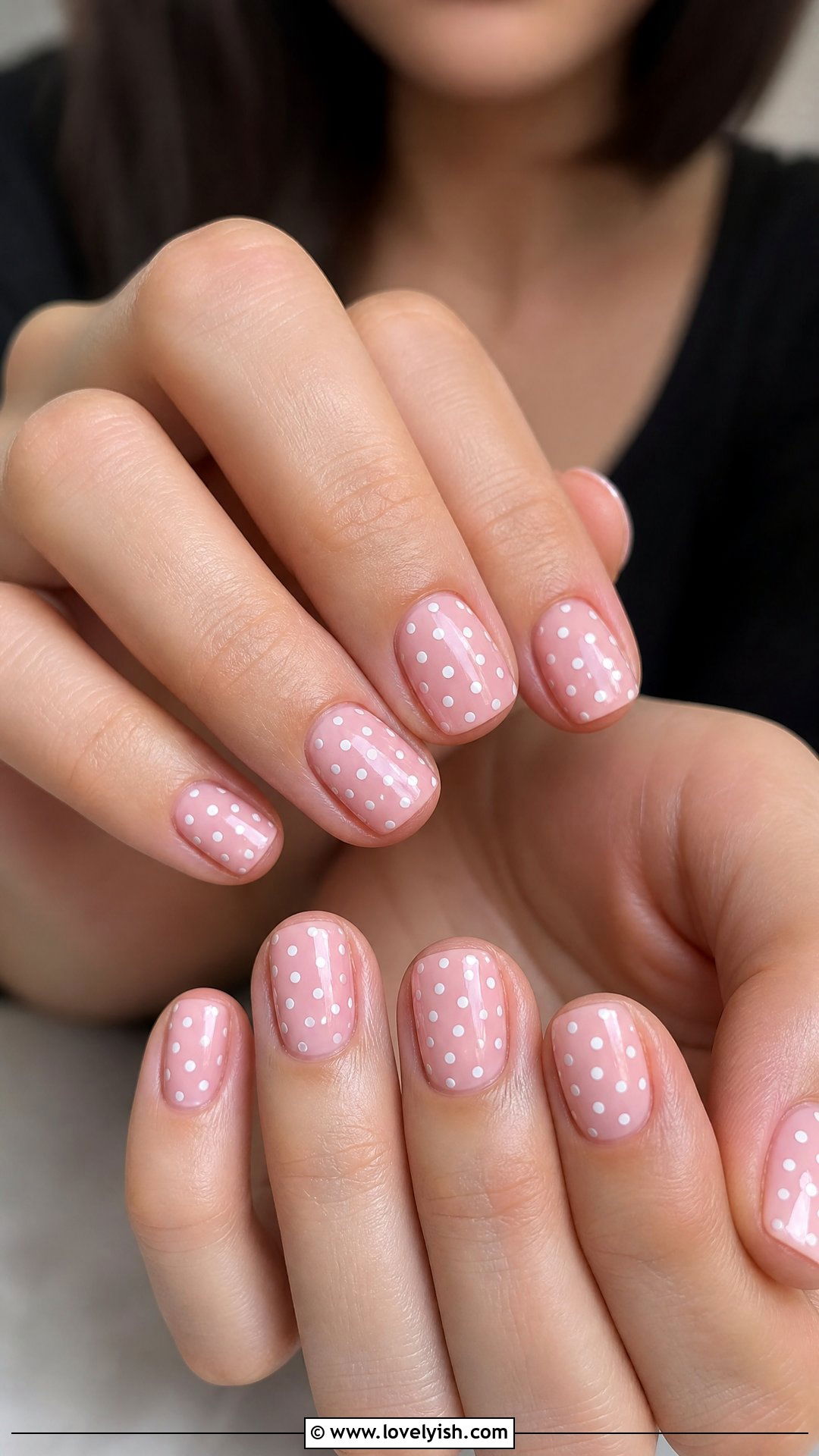 Classic White Polka Dot Nails - 35 nail art for beginners - 35 nail art for beginners