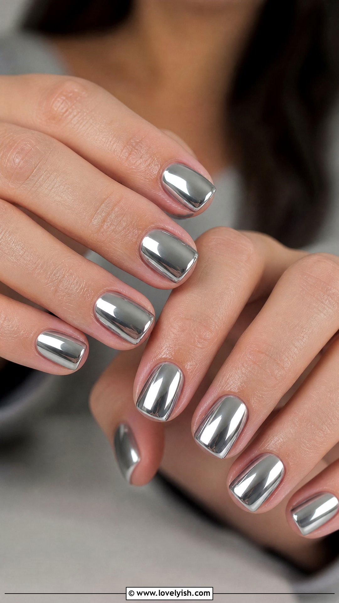 Cool Silver Chrome Short Nails - 50 classy short nail designs - 50 classy short nail designs