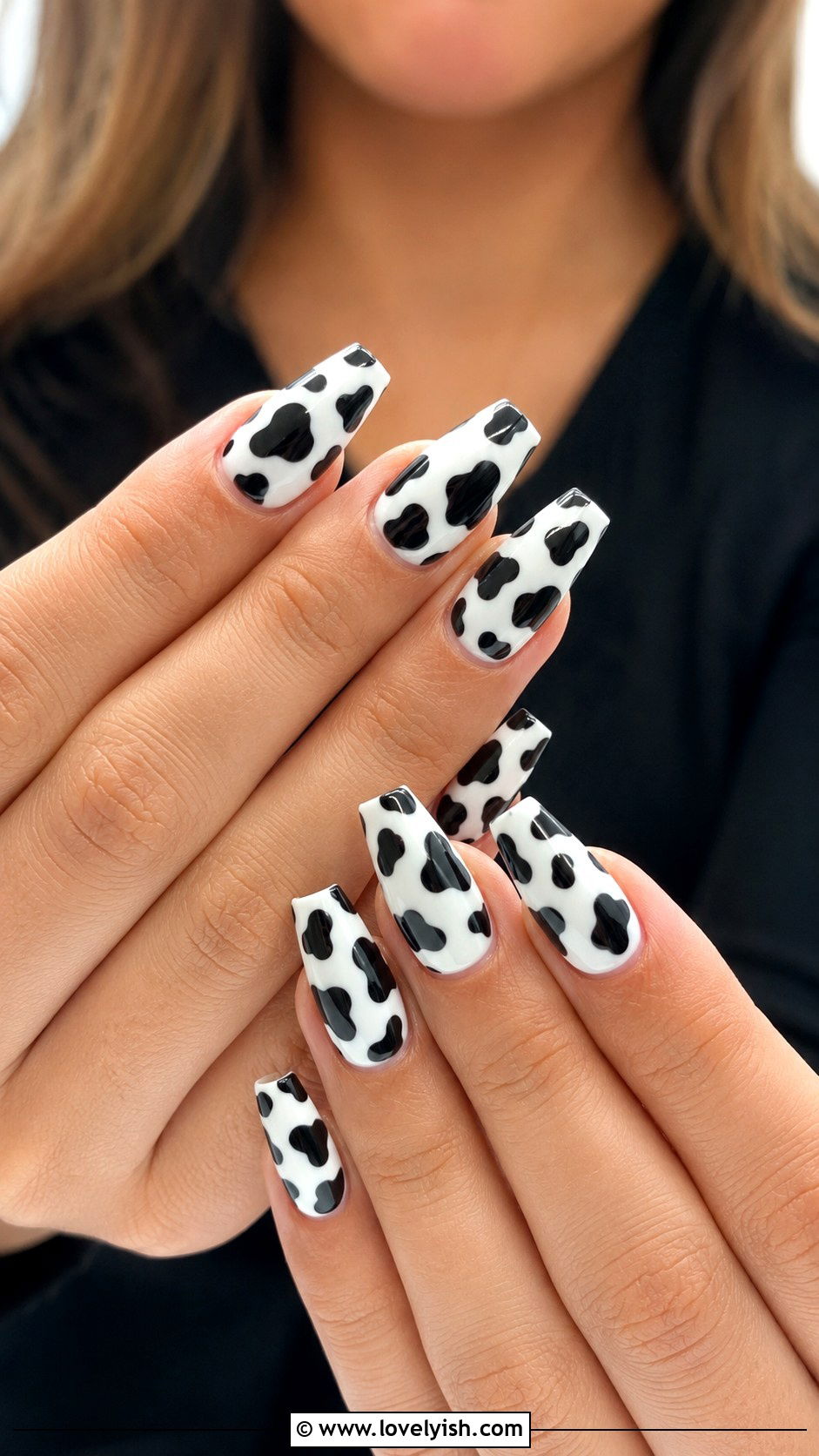Cow Print Nails With a Toothpick - 25 easy nail art designs for beginners without tools - 25 easy nail art designs for beginners without tools
