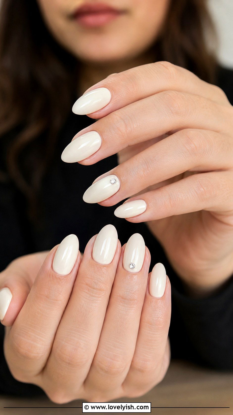 Cream Nails With Diamond Accent - 25 elegant nail designs - 25 elegant nail designs