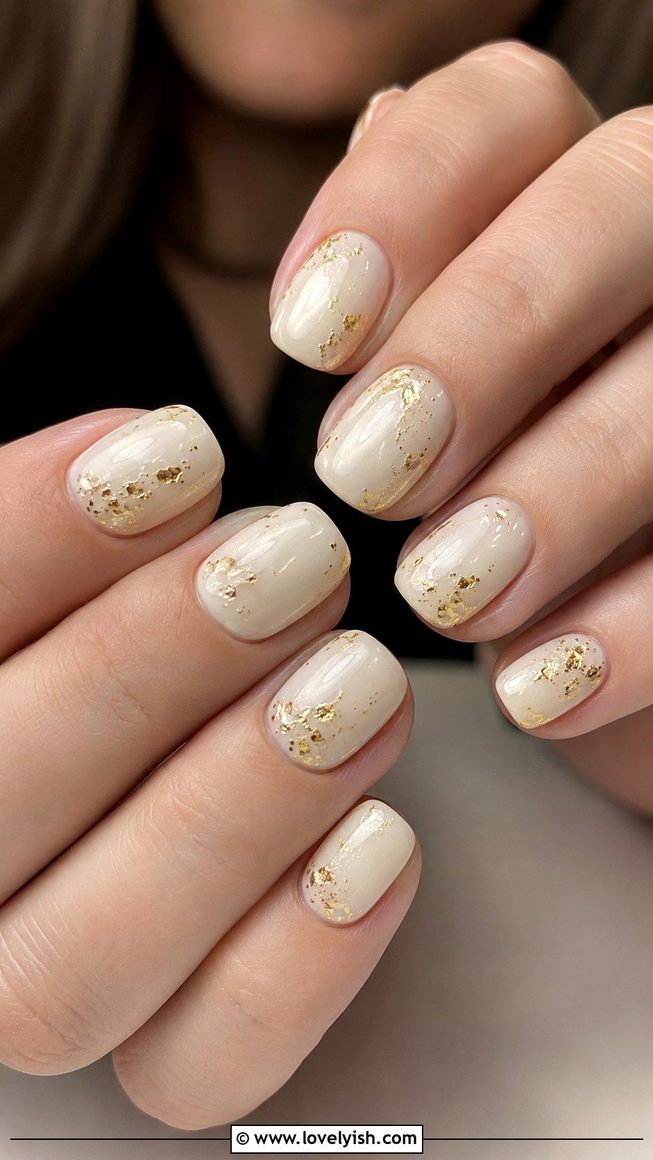 Cream Nails With Gold Foil - 46 easy nail designs - 46 easy nail designs