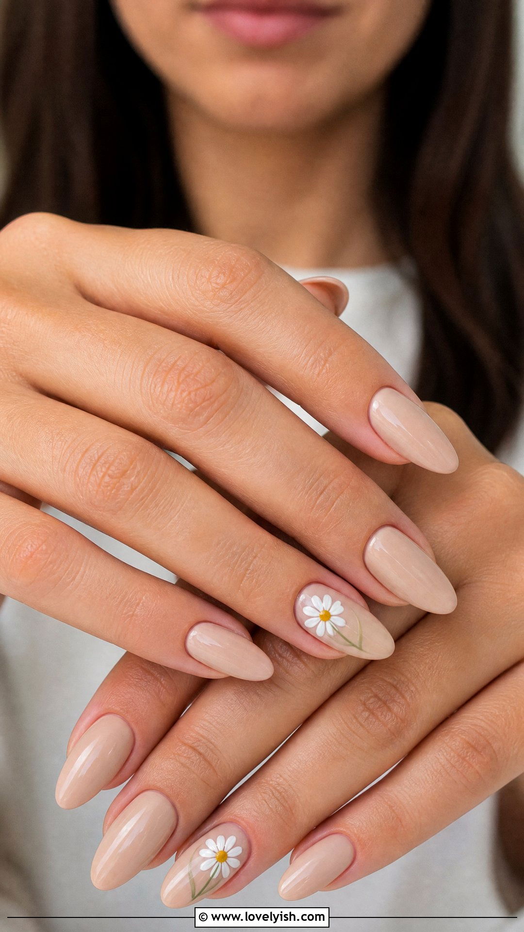 Cream Nude with Floral Accent Nails - 50 classy nails - 50 classy nails