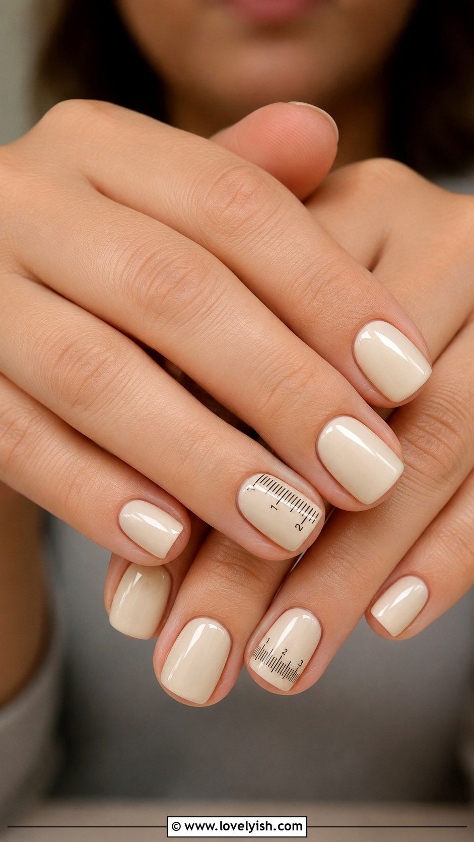 Cream Ruler Stripe Nails - 50 back to school nails - 50 back to school nails