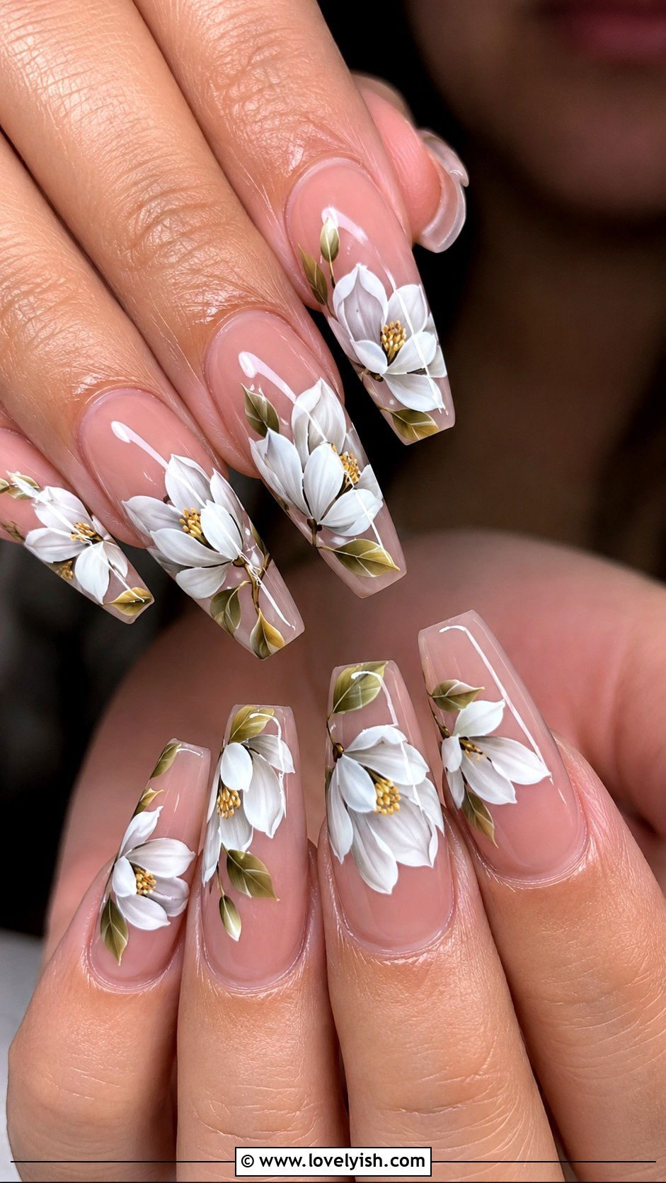 Dainty Daisy Pink Nails - 25 floral nail designs - 25 floral nail designs