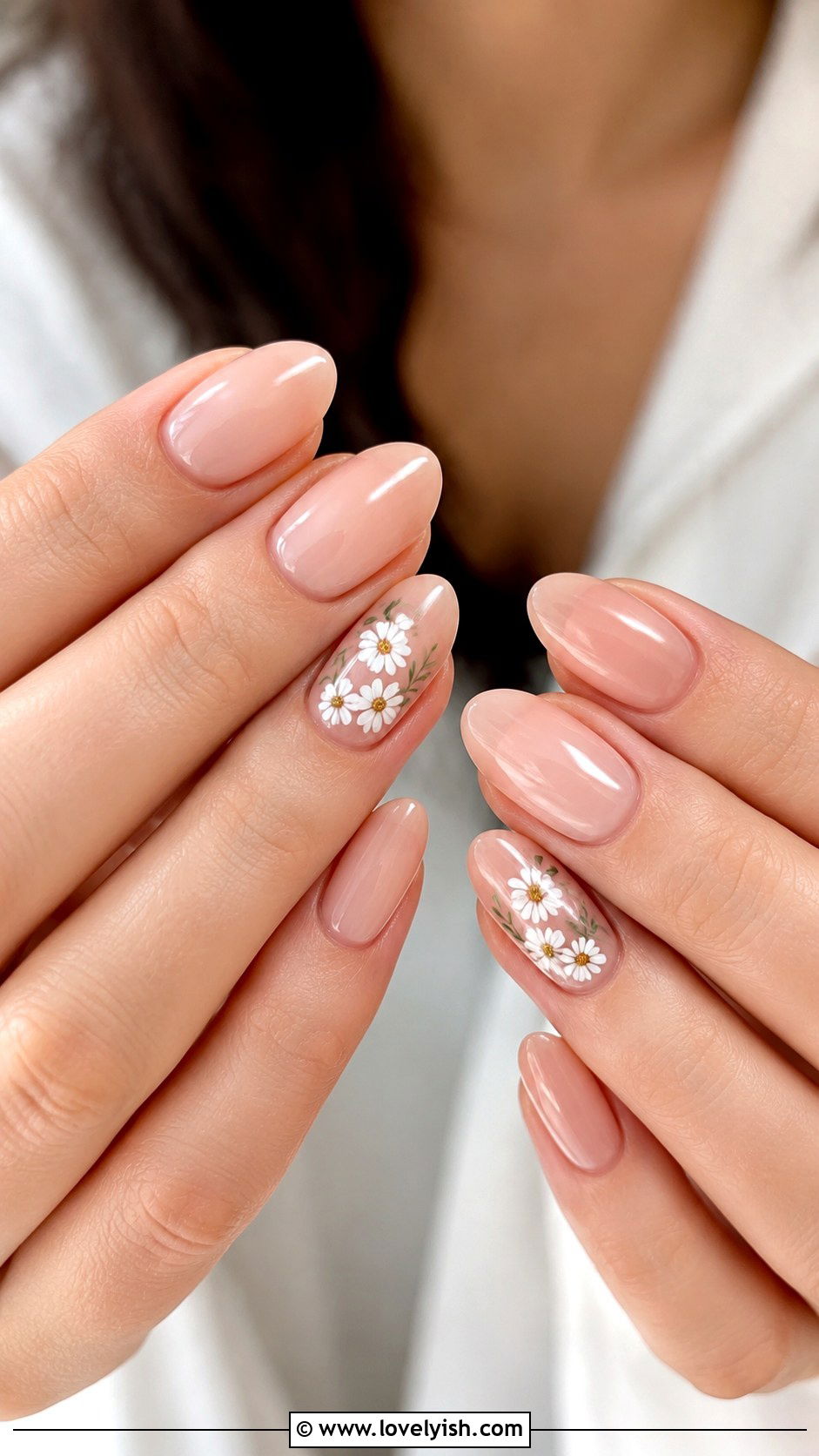 Dainty Floral Accent Nails - 25 mothers day nail designs - 25 mother's day nail designs