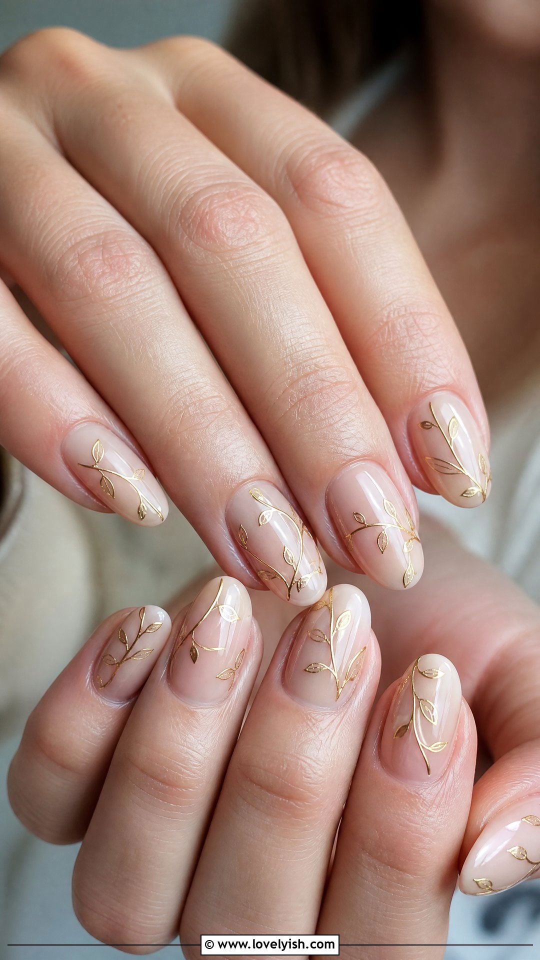 Dainty Vine Wedding Nails - 50 classic wedding nails - 50 classic wedding nails