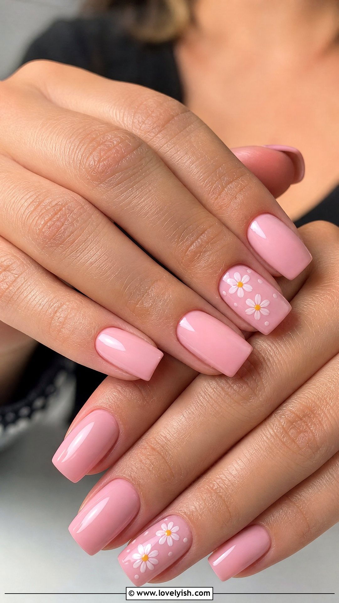 Daisy Accent Pink Square Nails - 50 square nails - 50 square nails
