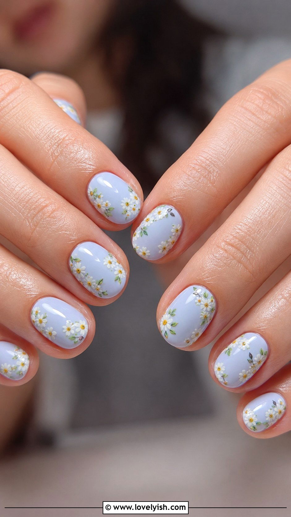 Daisy Cluster Nails - 43 nail art ideas - 43 nail art ideas