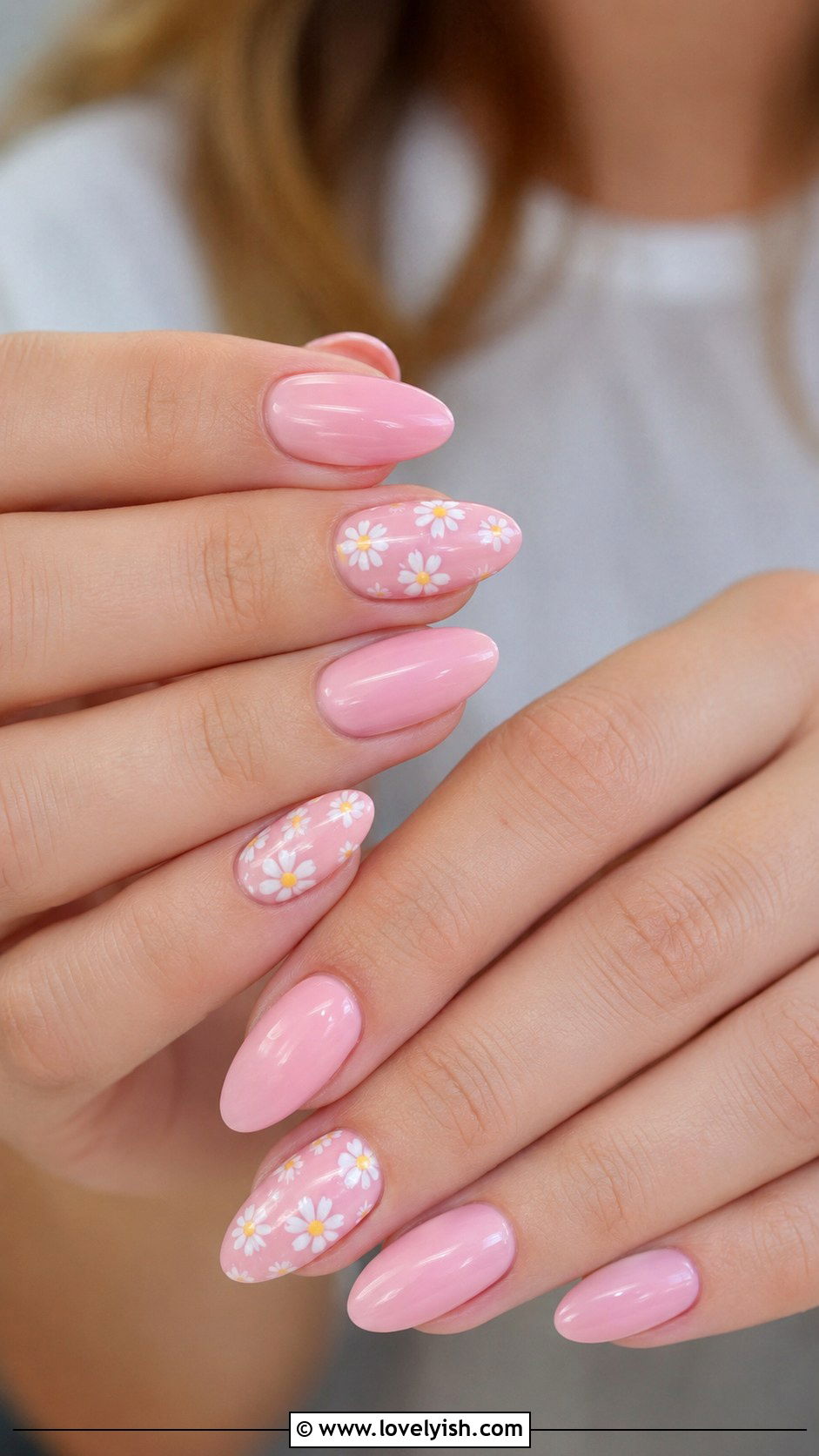 Daisy Floral Pastel Nails - 37 nails art ideas - 37 nails art ideas