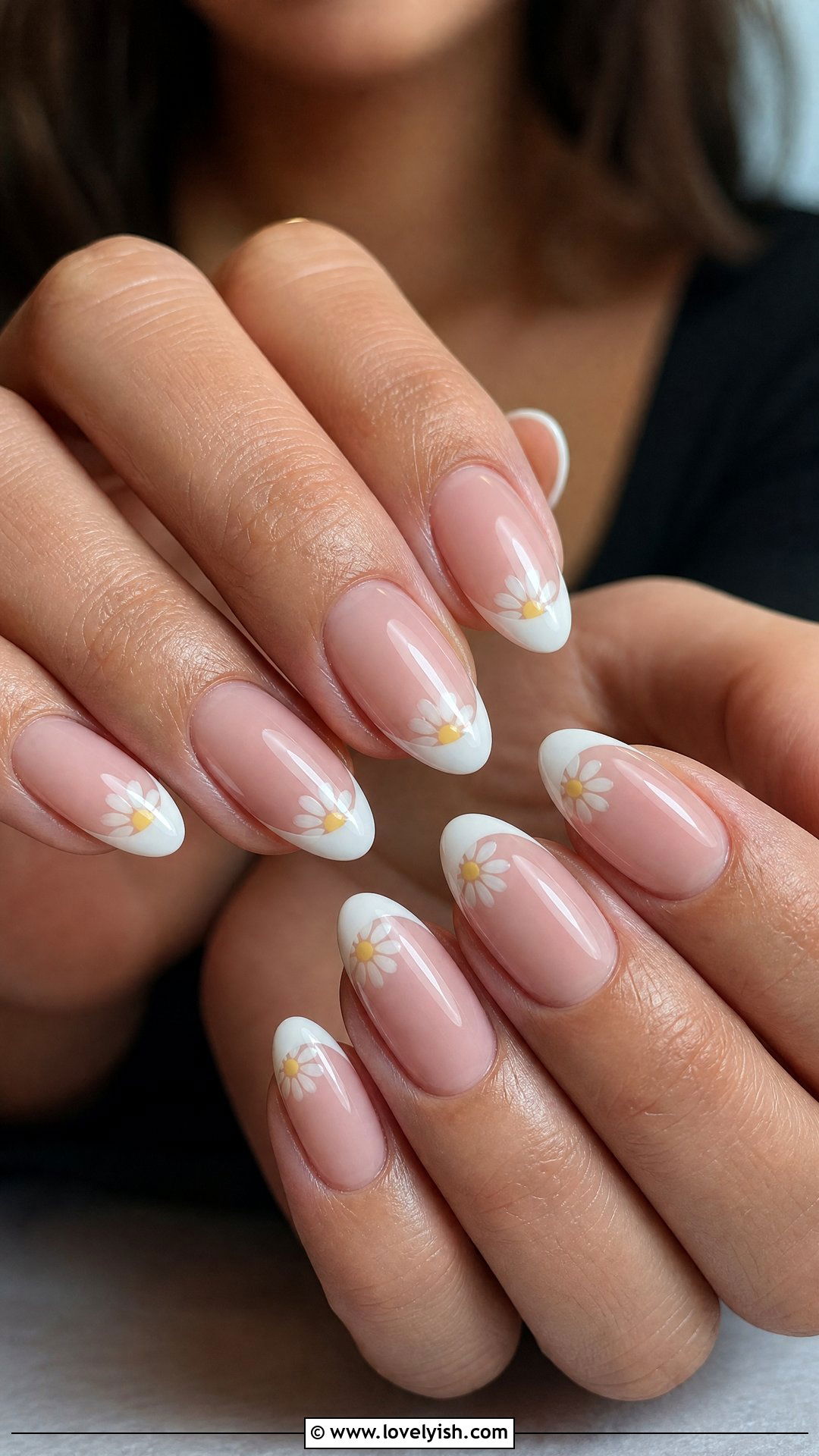 Daisy French Tip Nails - 50 flower nails - 50 flower nails