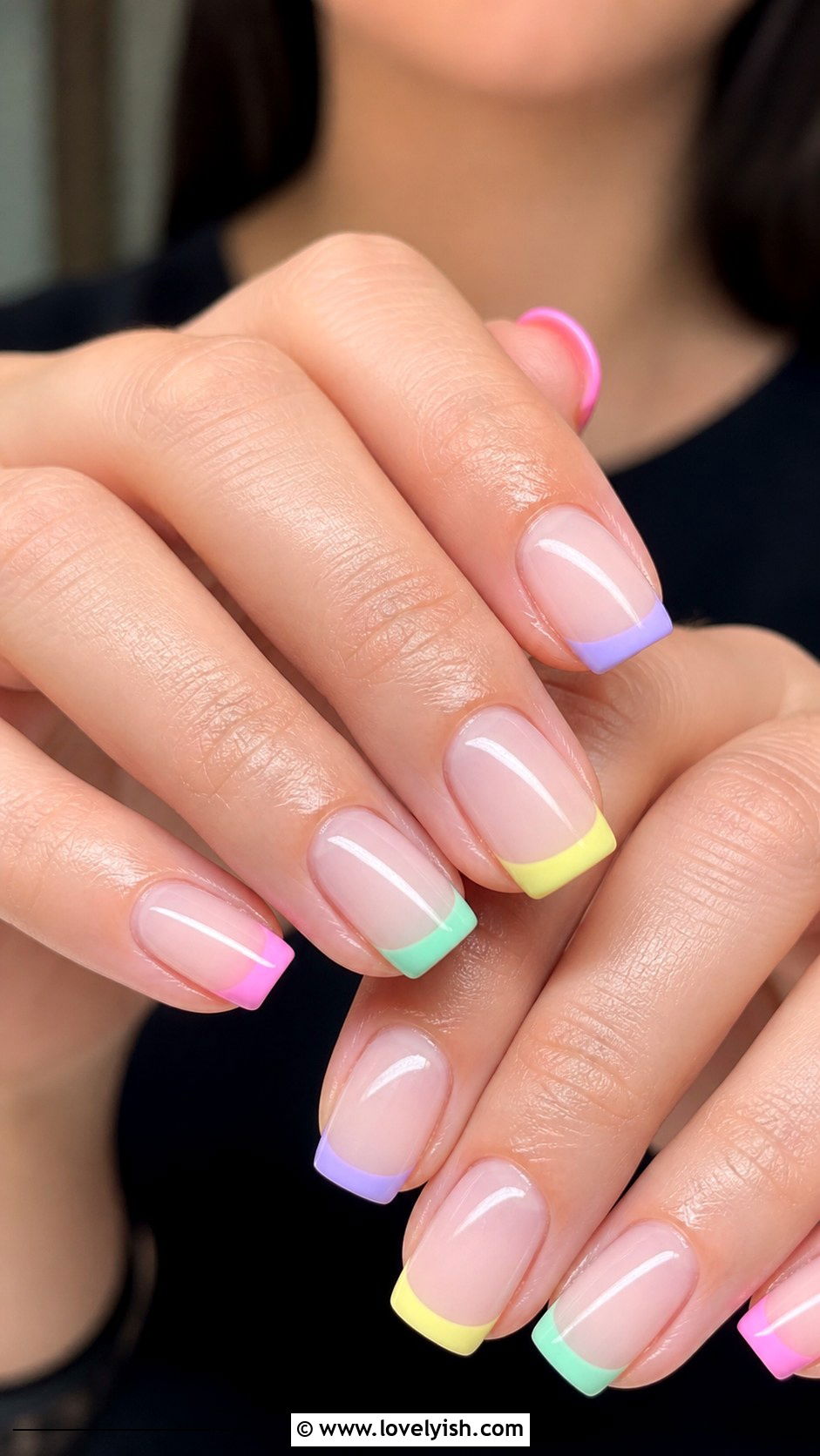 Daisy Print Acrylic Nails - 33 acrylic nail ideas - 33 acrylic nail ideas
