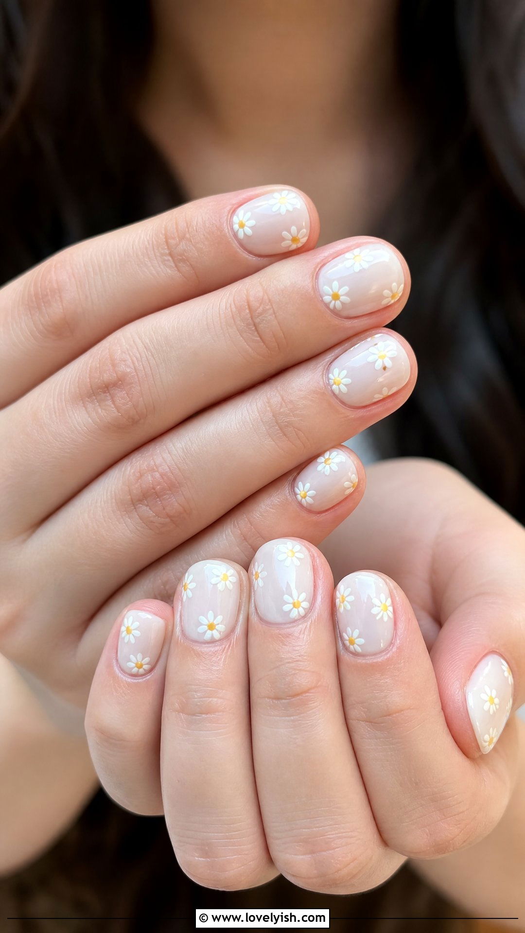 Daisy Round Nails - 50 round nails - 50 round nails
