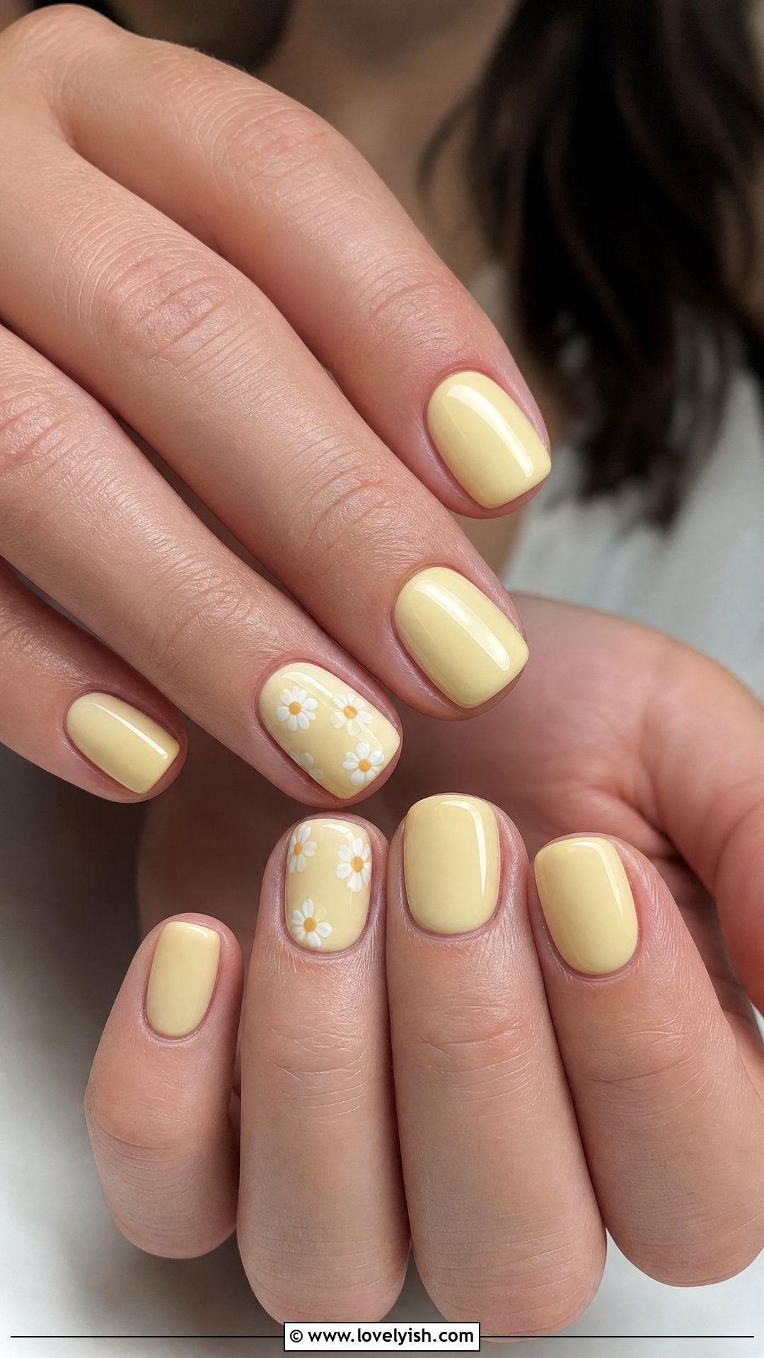 Daisy Squoval Nails - 50 squoval nails - 50 squoval nails