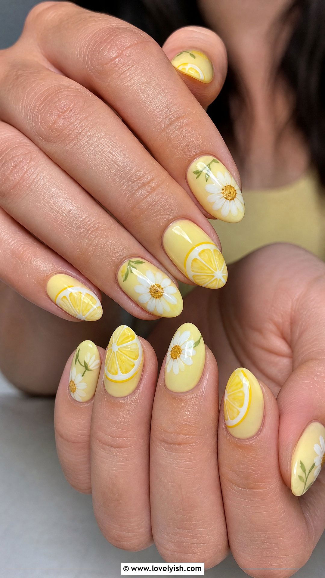 50 Adorable Daisy Nails Ideas for a Fresh Floral Look