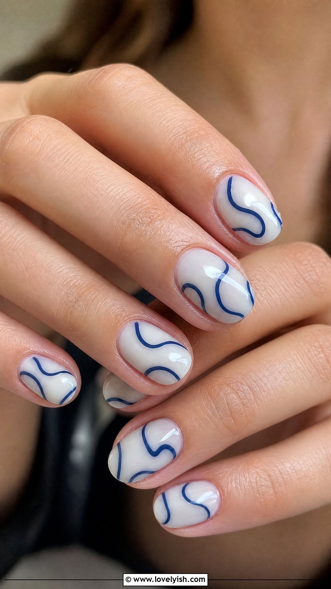 Dark Blue Squiggle Line Nails - 50 dark blue nail designs - 50 dark blue nail designs