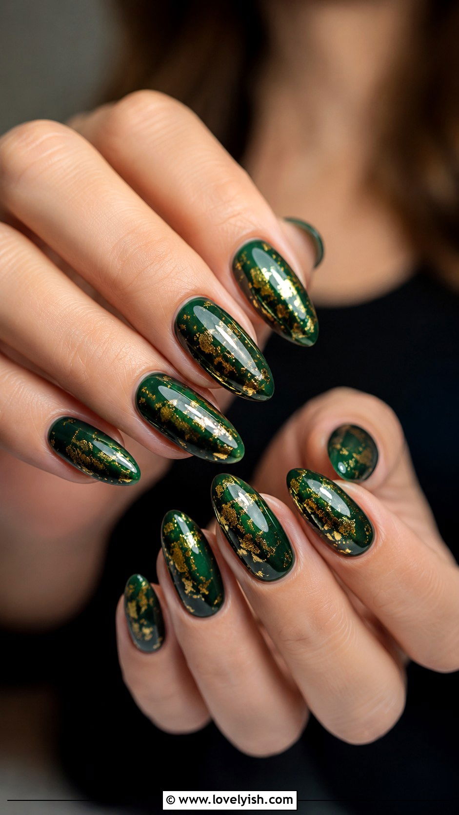 Dark Green Almond Nails with Gold Foil - 50 green nails - 50 green nails