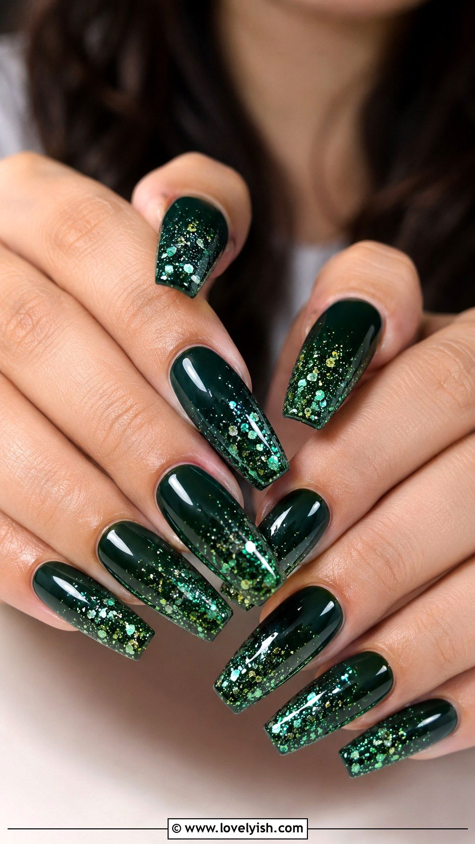 Dark Green Glitter Nails - 25 green nail design ideas - 25 green nail design ideas