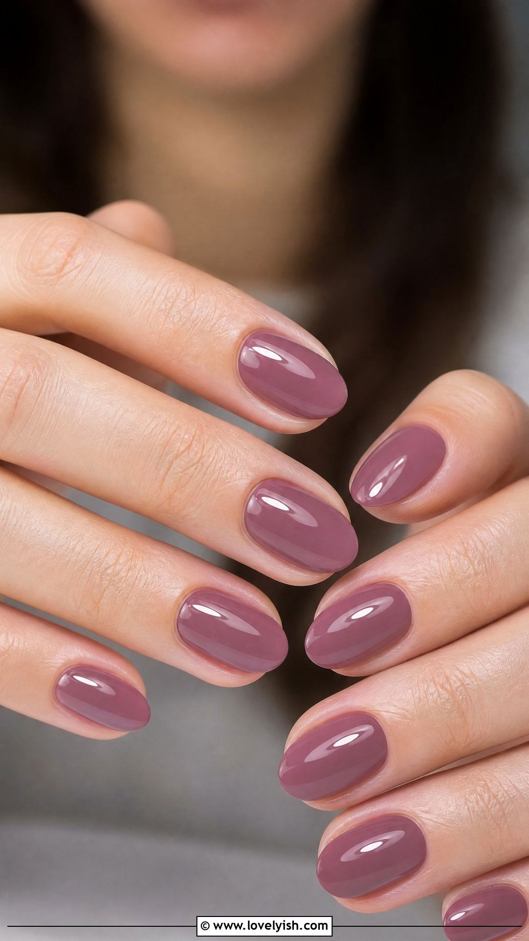 Dusty Mauve Minimalist Nails - 50 feminine nails - 50 feminine nails