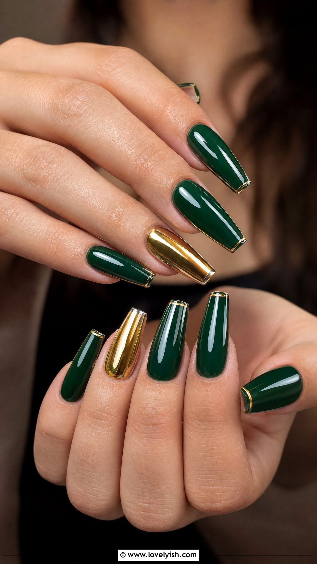 Emerald Green And Gold Nails - 25 gold nail designs - 25 gold nail designs