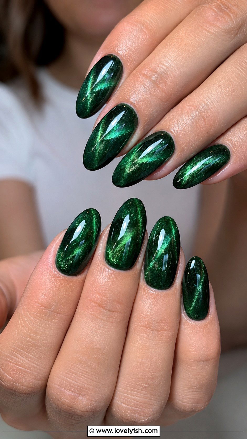 Emerald Green Cat Eye Nails - 38 green nail designs - 38 green nail designs