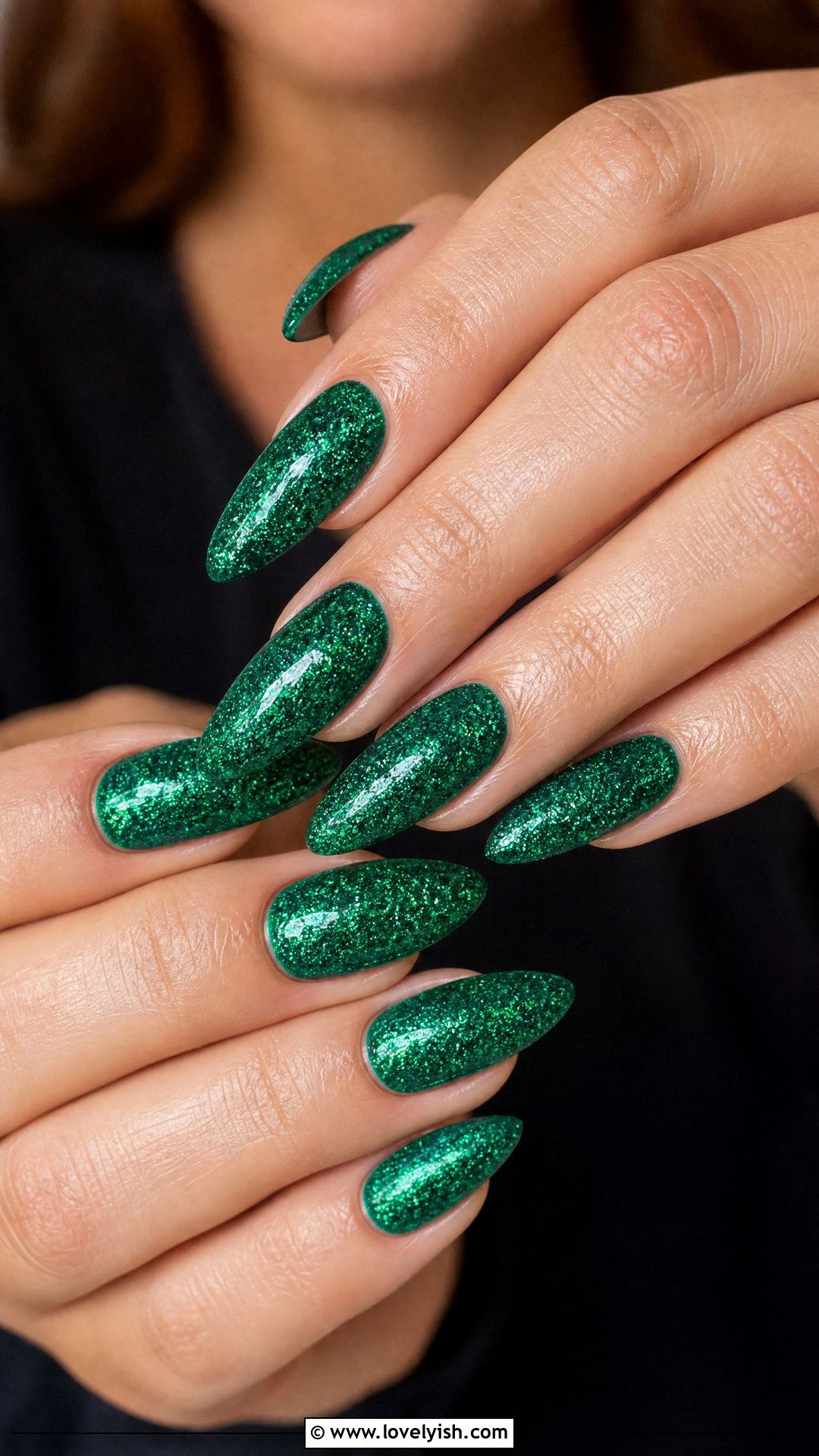 50 Dazzling Sparkly Nails Ideas to Shine This Season