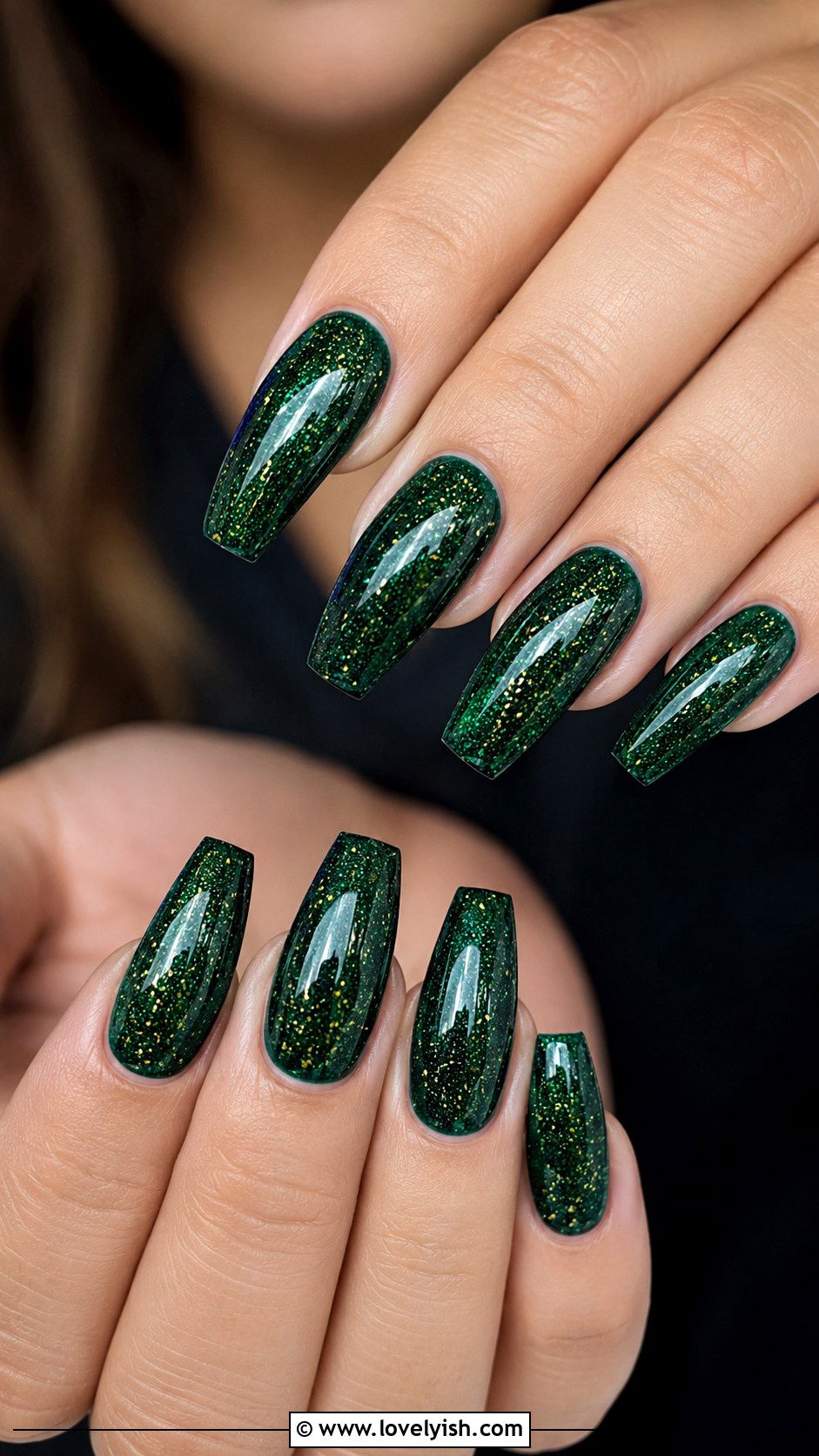 Emerald Green Glitter Nails - 25 glitter nail designs - 25 glitter nail designs