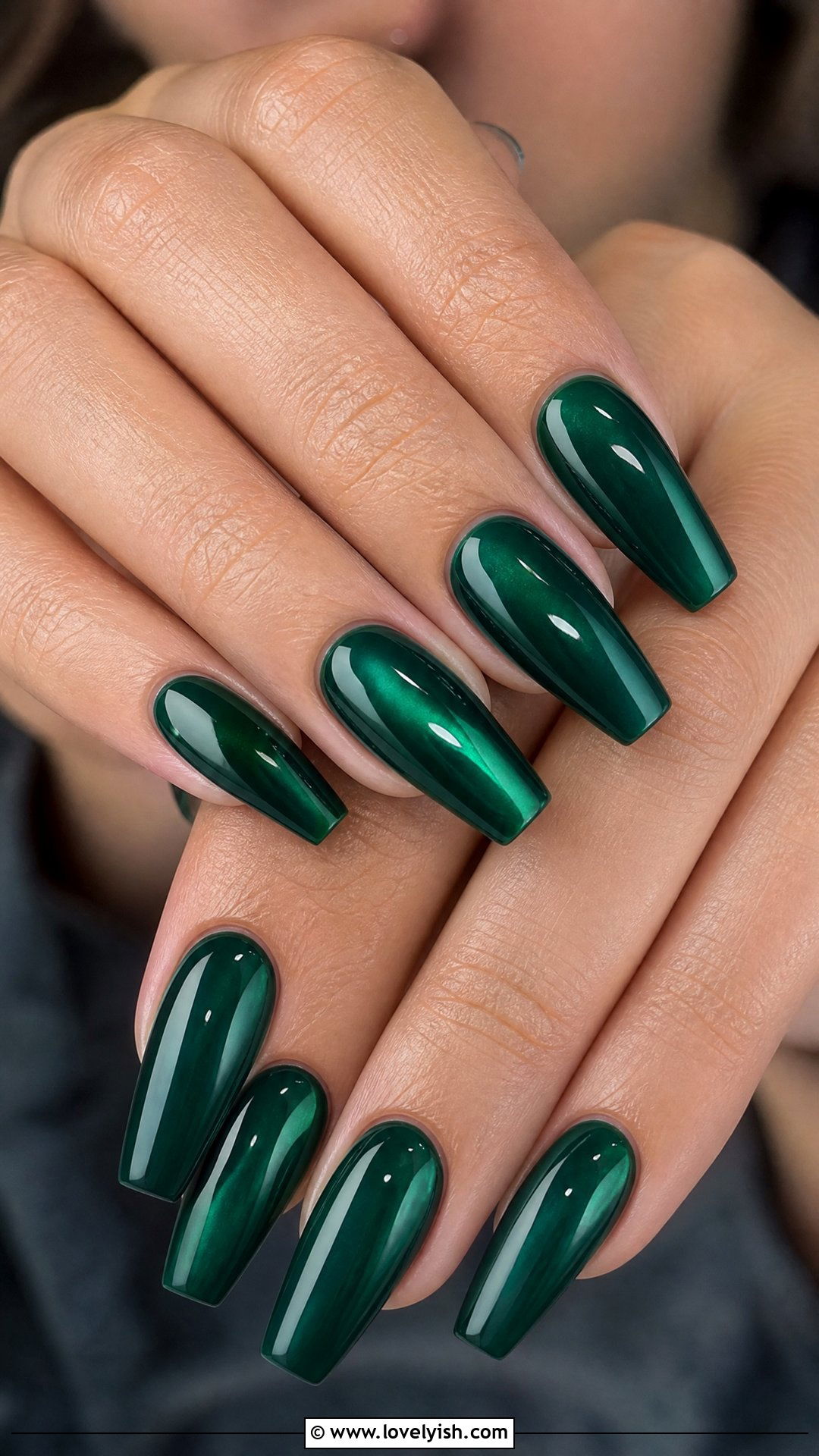 Emerald Green Jewel Nails - 50 sophisticated nails - 50 sophisticated nails