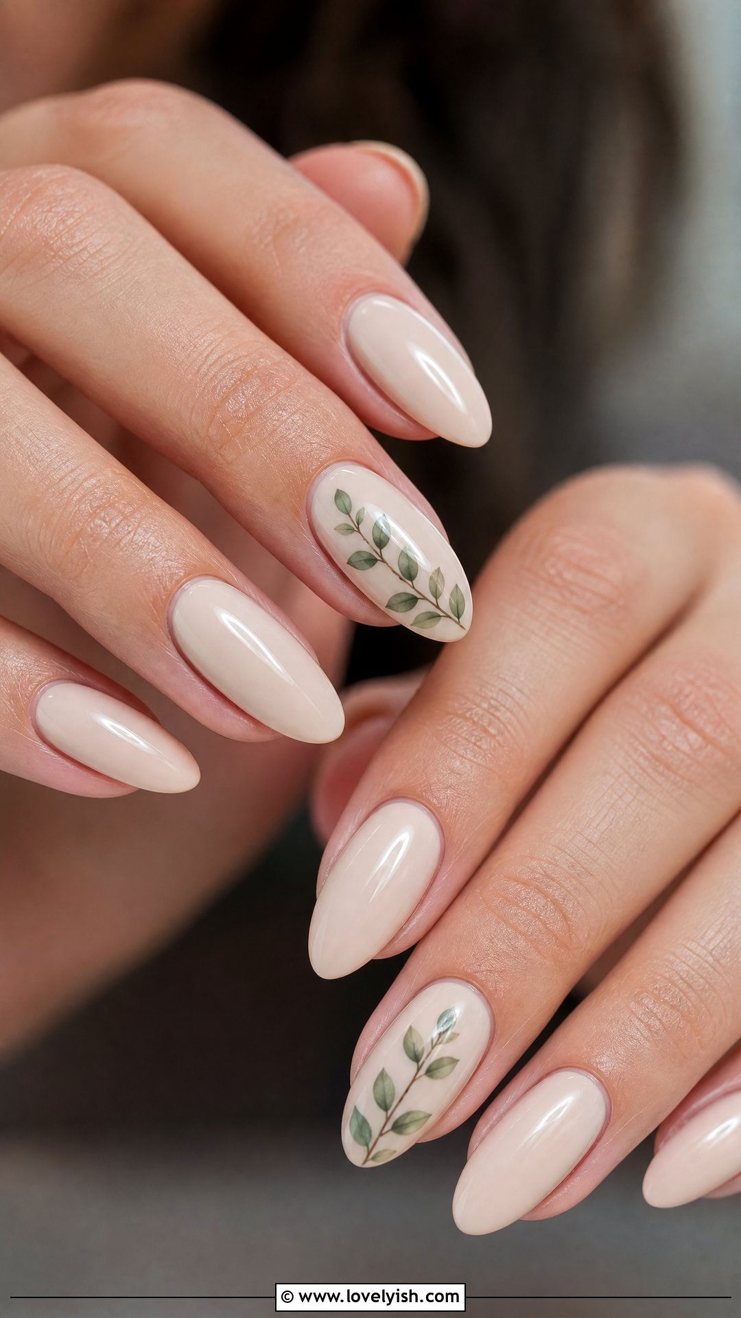 Eucalyptus Leaf Wedding Nails - 50 classic wedding nails - 50 classic wedding nails