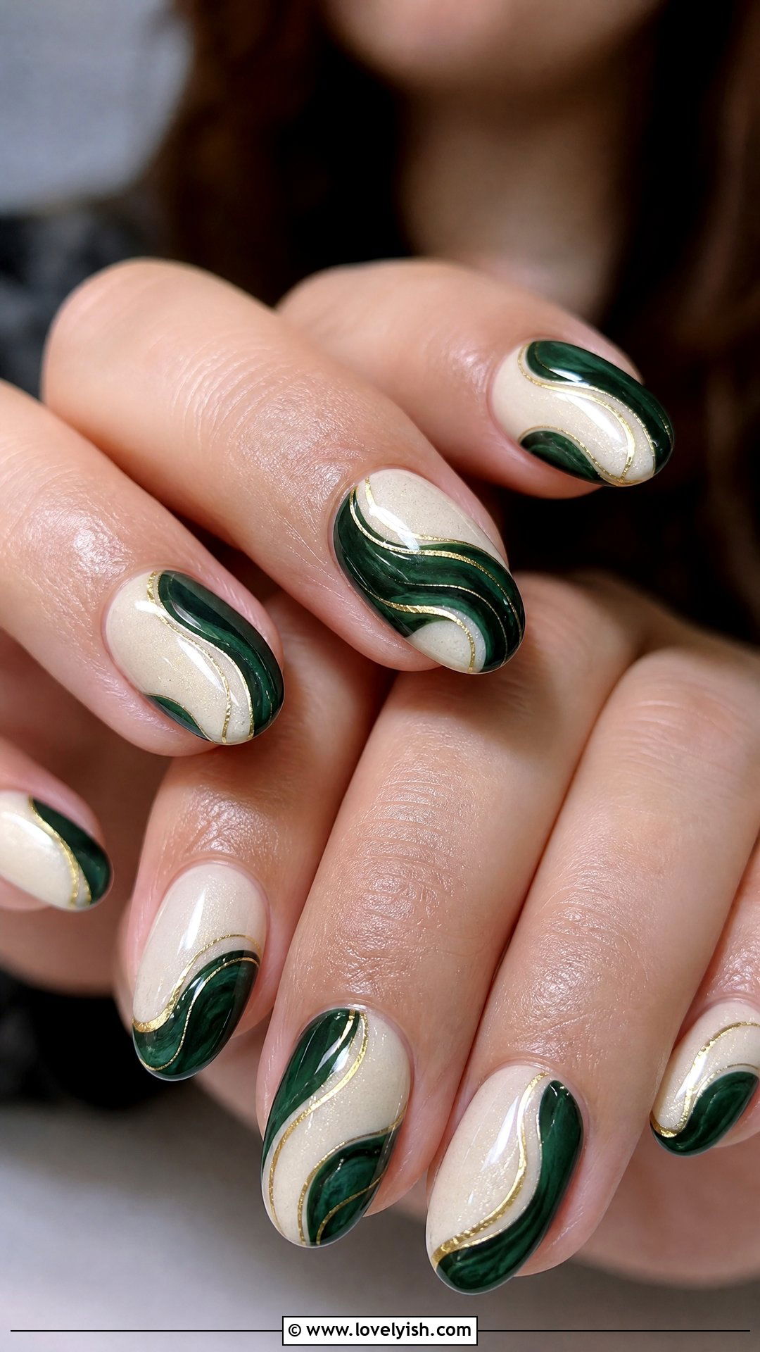 Forest Green and Cream Swirl Nails - 50 swirl nails - 50 swirl nails