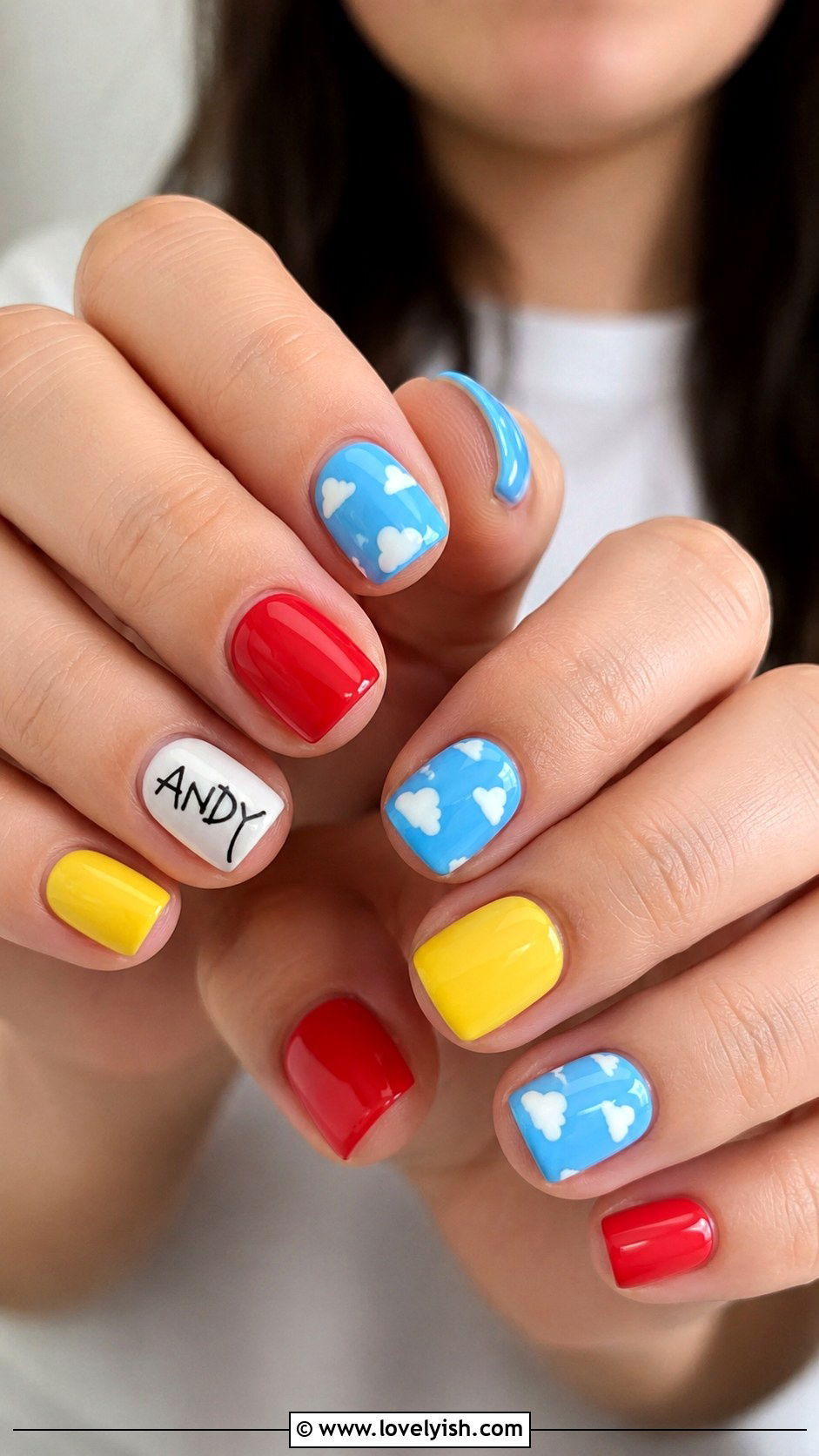 Frozen Elsa Icy Blue Nails - 25 disney nail art ideas - 25 disney nail art ideas