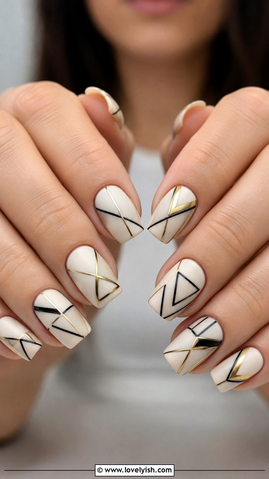 Geometric Line Art Nails - 50 nails - 50 nails