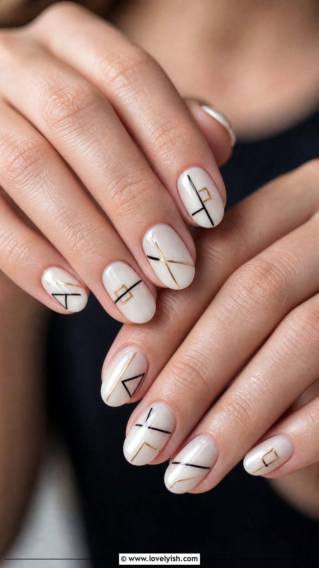 Geometric Line Art Short Acrylic Nails - 50 short acrylic nails - 50 short acrylic nails