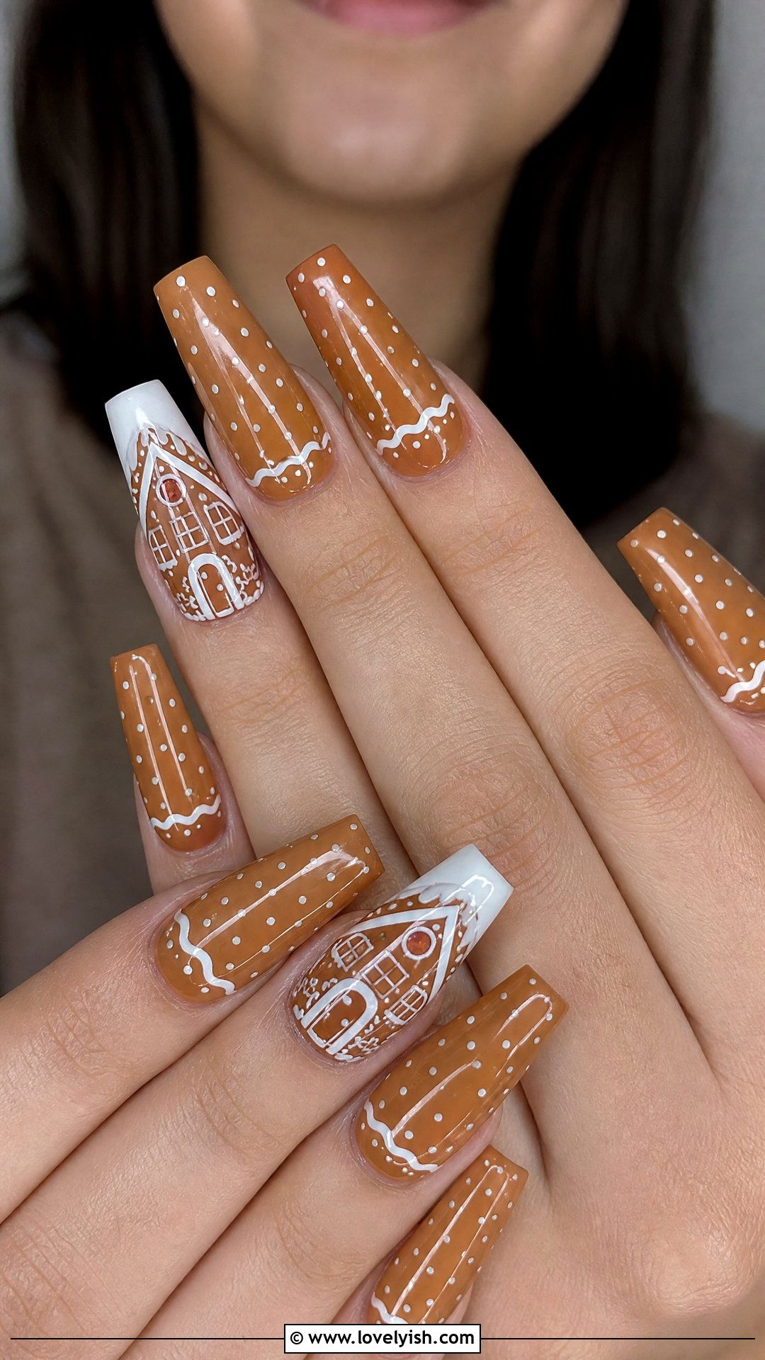 25 Christmas Nail Designs to Sparkle This Holiday Season