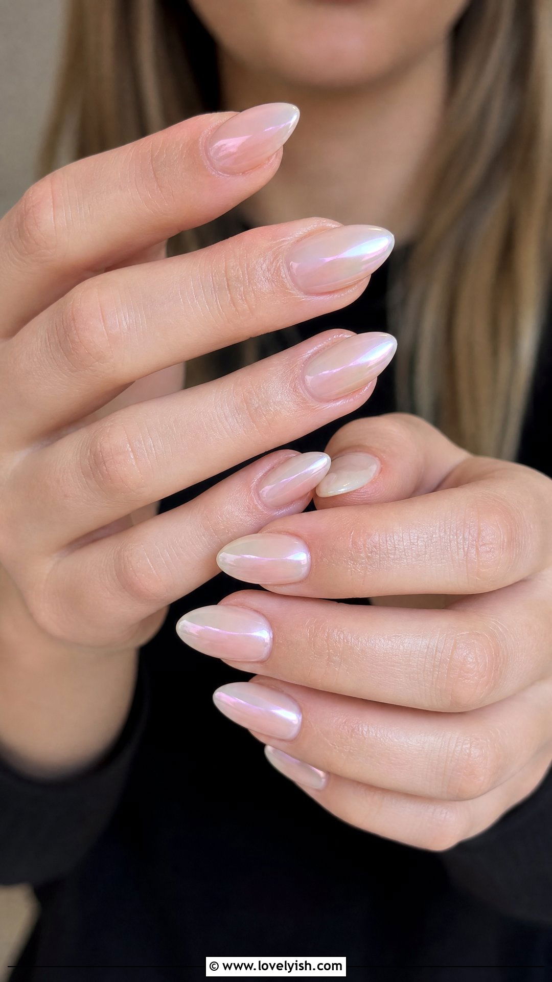 Glazed Donut Chrome Almond Nails - 25 almond nail designs - 25 almond nail designs