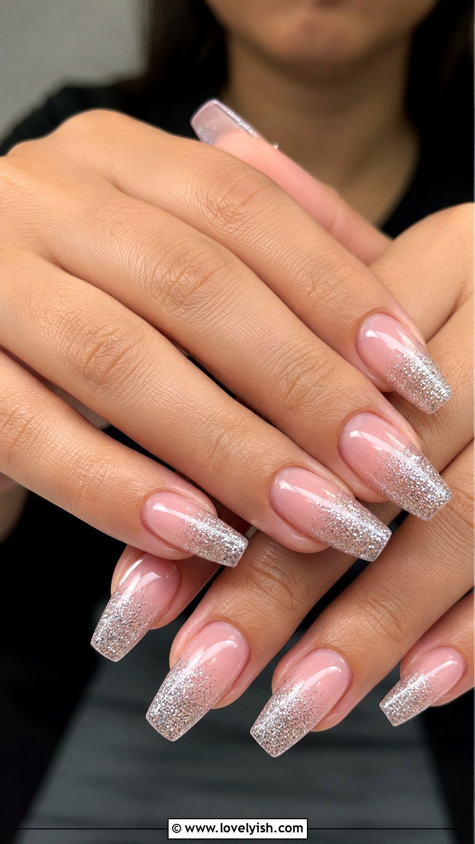 Glitter Gradient Tip Nails - 25 easy nail art designs for beginners without tools - 25 easy nail art designs for beginners without tools