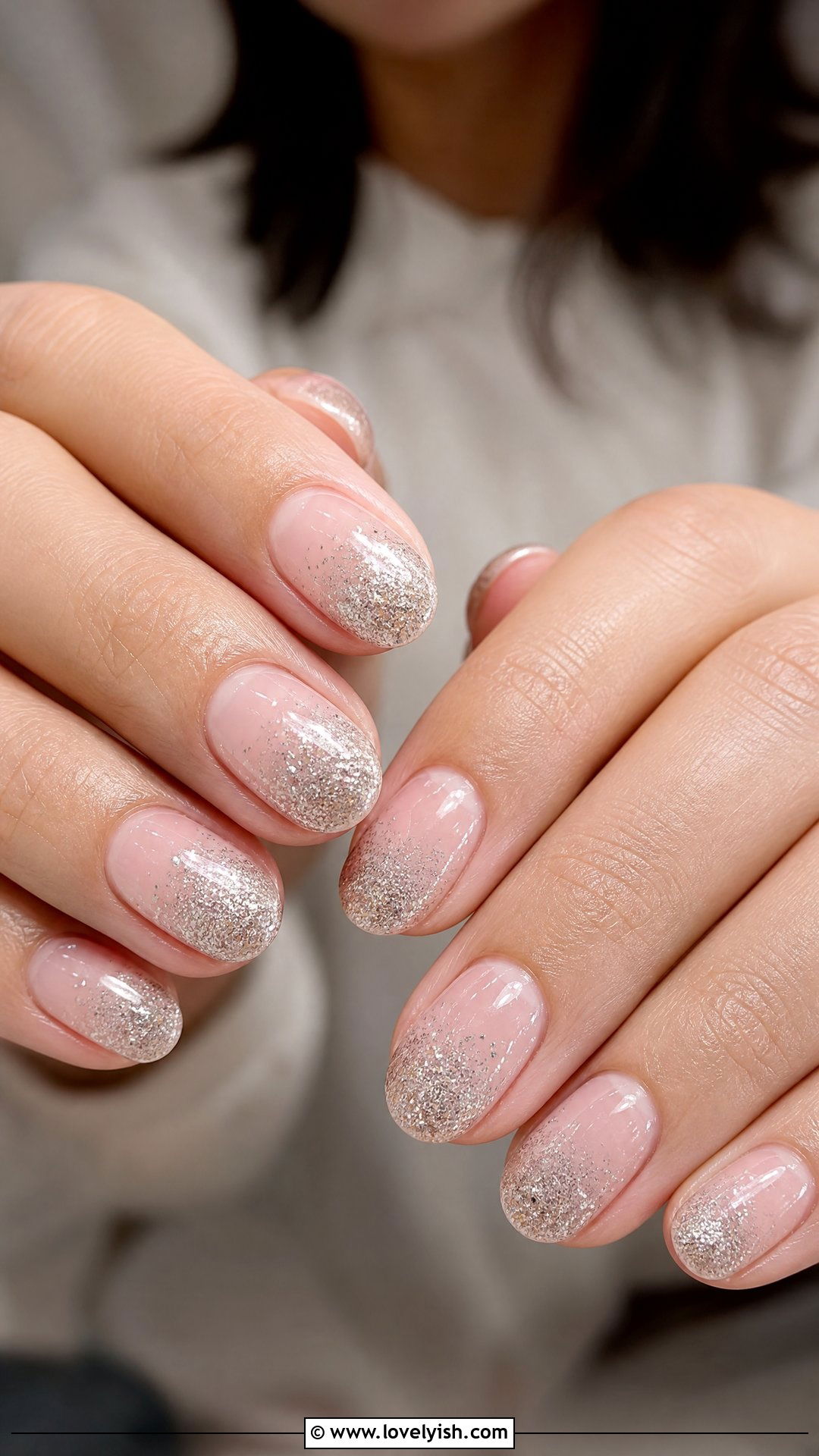 Glitter Ombre Short Oval Nails - 50 short oval nails - 50 short oval nails