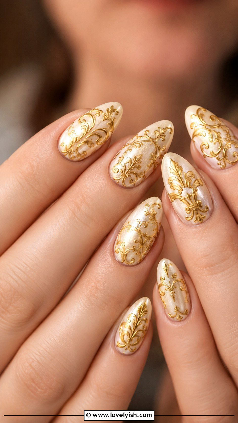 Gold Baroque Pattern Nails - 50 luxury nails - 50 luxury nails