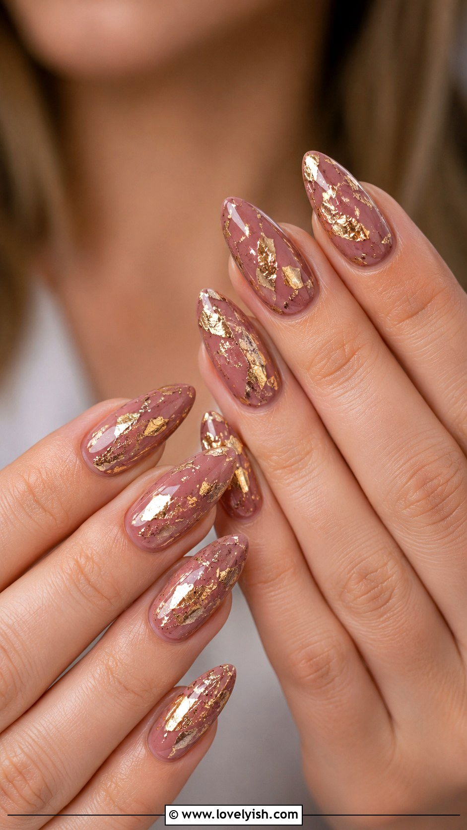Gold Foil Accent Gel Nails - 25 gel nail art ideas - 25 gel nail art ideas