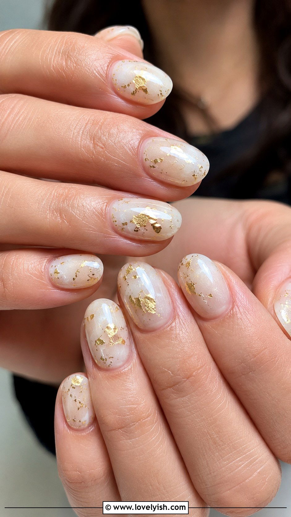 Gold Foil Fleck Nails - 42 easy nail art ideas - 42 easy nail art ideas