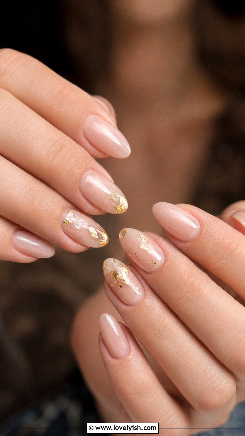 Gold Foil Minimalist Nails - 25 minimalist nail ideas - 25 minimalist nail ideas