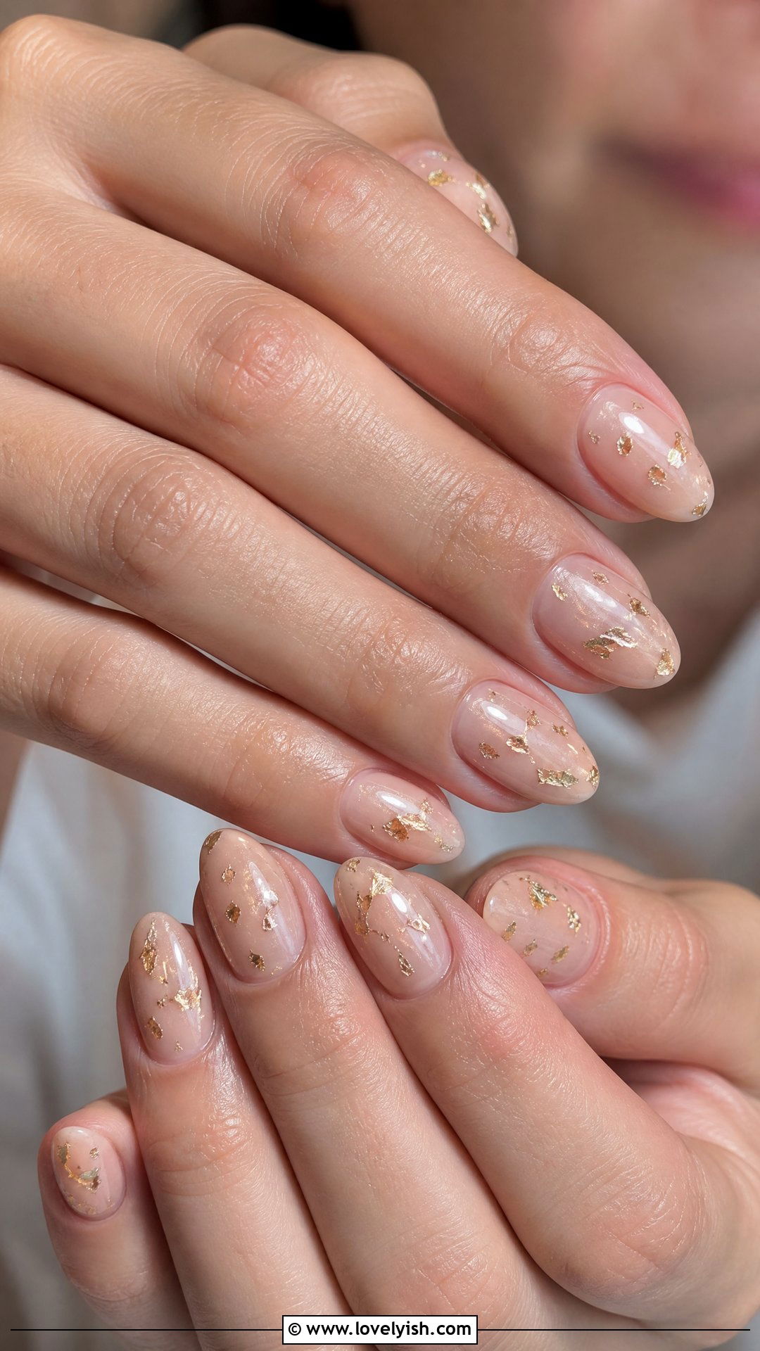 Gold Foil Nude Short Almond Nails - 50 short almond nails - 50 short almond nails