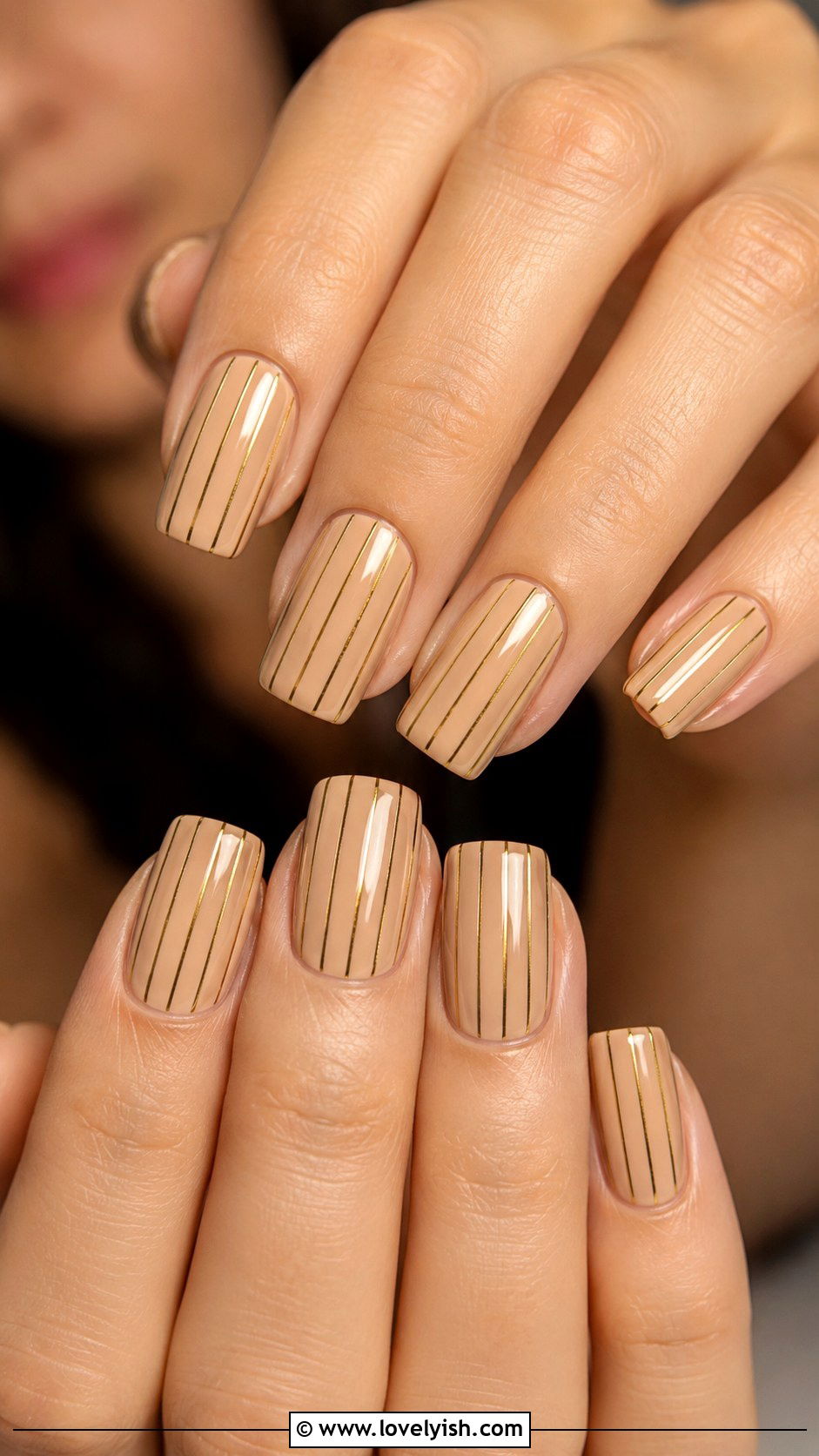Gold Striped Beige Nails - 50 luxury nails - 50 luxury nails