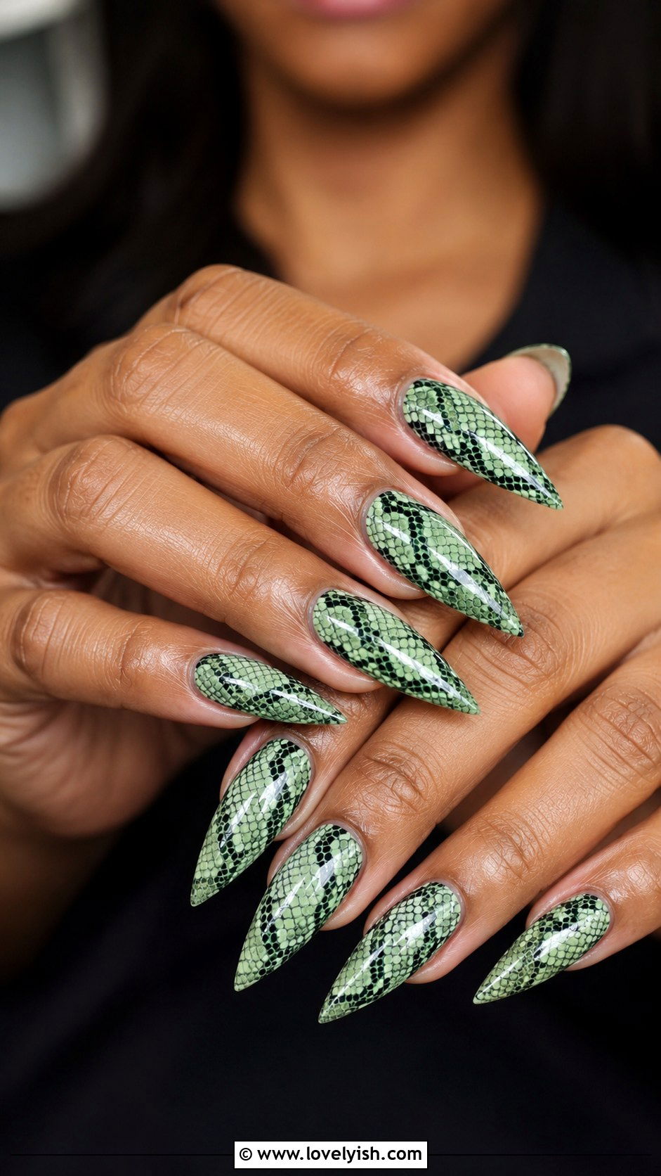 Green Snake Print Nails - 38 green nail designs - 38 green nail designs