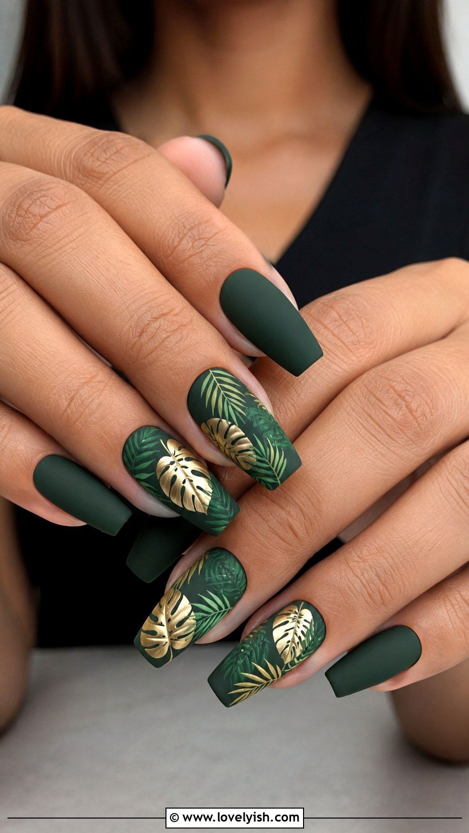 Green Tropical Leaf Nails - 50 vacation nails - 50 vacation nails