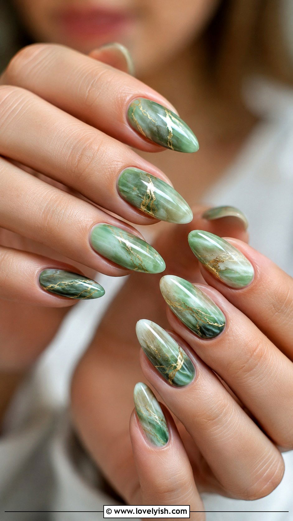 Green and Gold Marble Nails - 38 green nail designs - 38 green nail designs